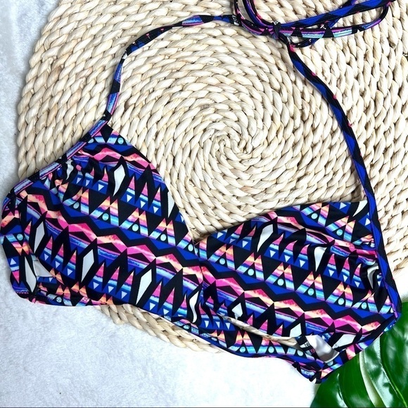 Victoria's Secret Body Wrap Bikini Top Chevron Tribal Print Size Medium - Picture 11 of 11